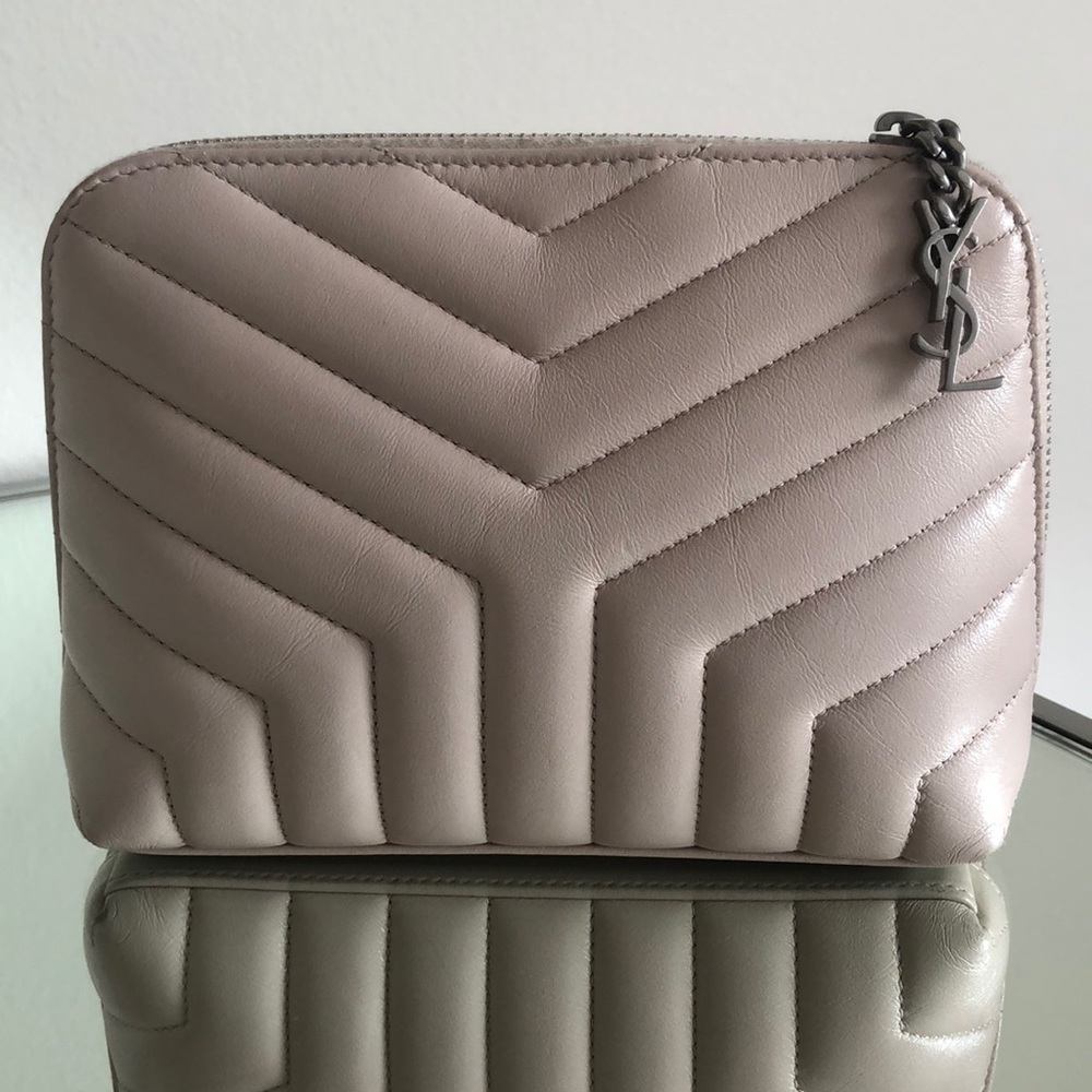 Authentic Saint Laurent Lambskin Y Quilted Loulou